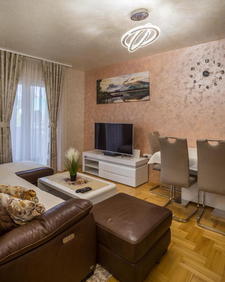 Lux Deluxe Apartment Zabljak  Ngoại thất bức ảnh