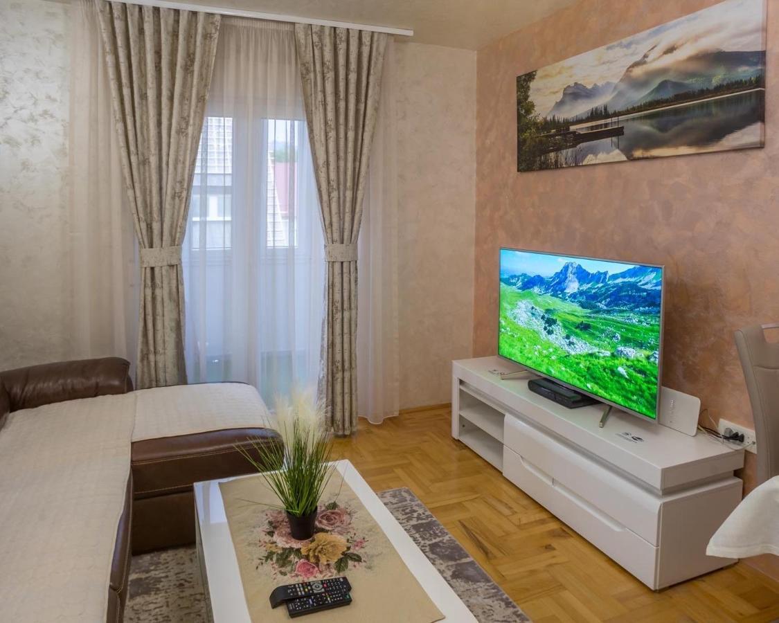 Lux Deluxe Apartment Zabljak  Ngoại thất bức ảnh